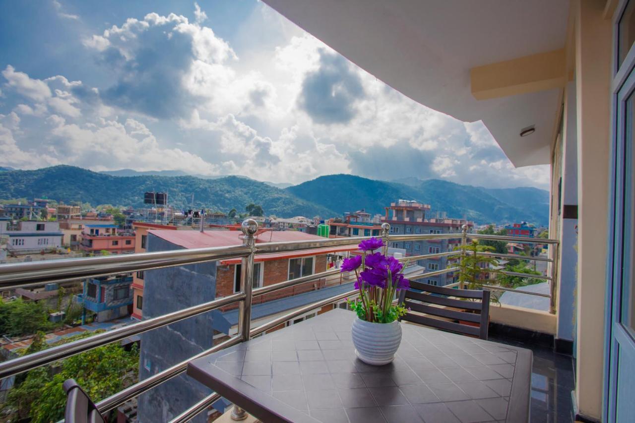 Hotel Lakeside Pvt. Ltd. Pokhara Extérieur photo