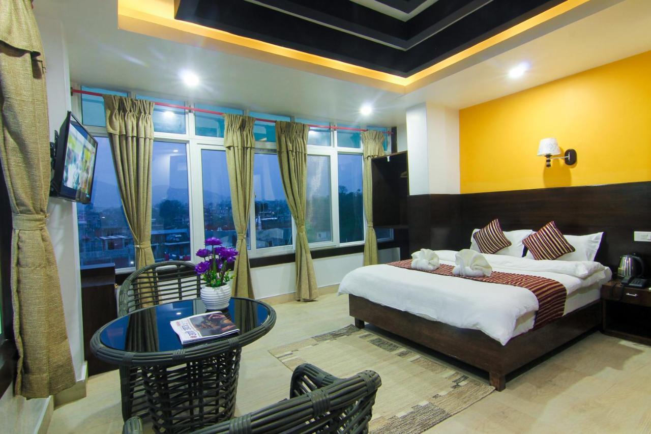 Hotel Lakeside Pvt. Ltd. Pokhara Extérieur photo