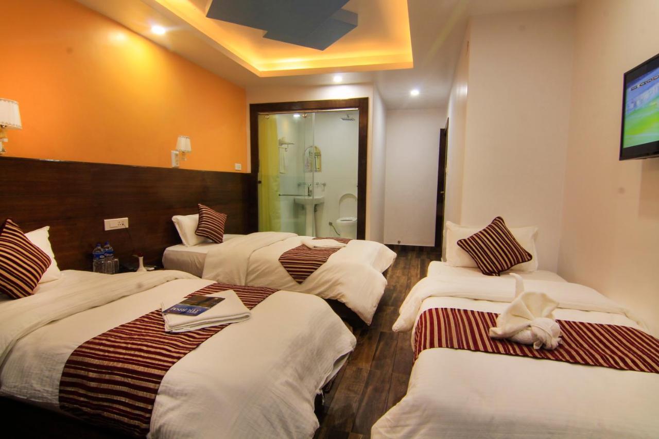 Hotel Lakeside Pvt. Ltd. Pokhara Extérieur photo