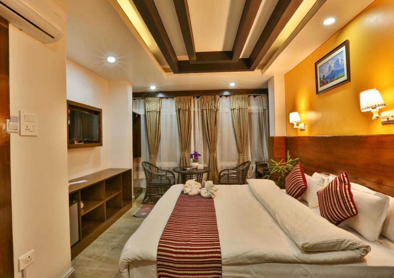 Hotel Lakeside Pvt. Ltd. Pokhara Extérieur photo