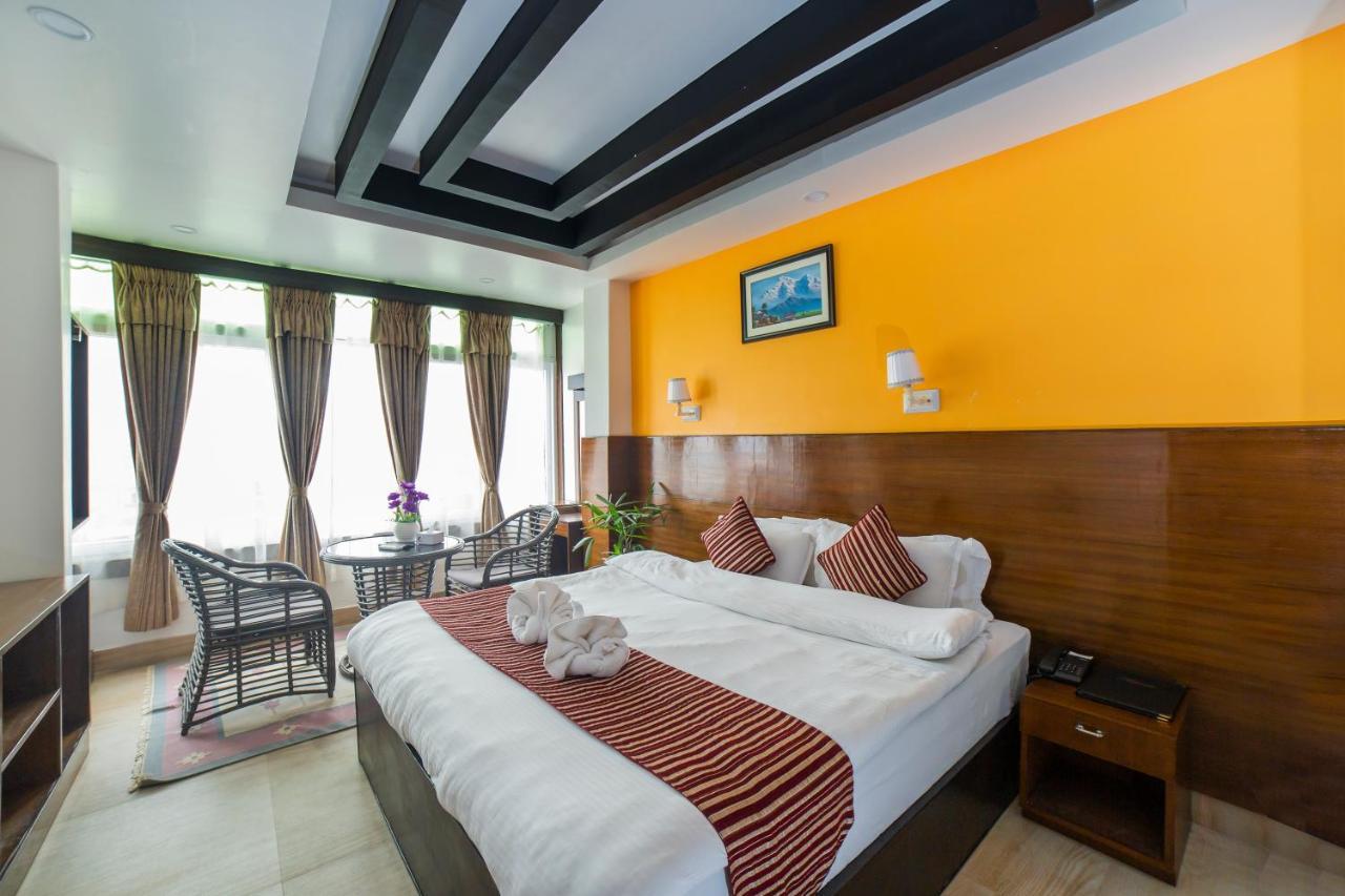 Hotel Lakeside Pvt. Ltd. Pokhara Extérieur photo